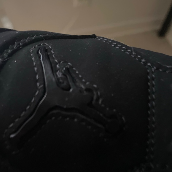 Jordan 4 black cat